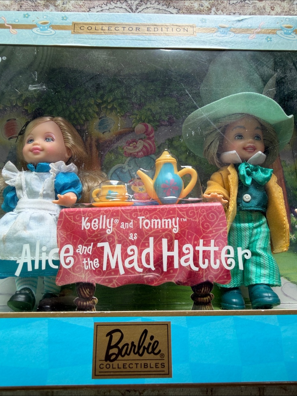 Barbie Kelly & Tommy Alice in Wonderland Set - 2002 Mad Hatter & Alice - Picture 4 of 9